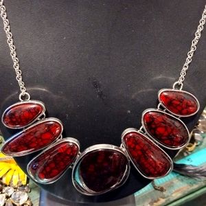 Dark cherry And black pre-owned necklace